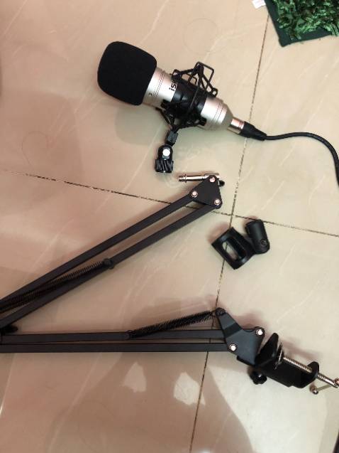 Chân cắm mic giao thiếu đế bắt mic và màn tròn chắn mic, dịch vụ quá tệ Chân cắm mic giao thiếu đế bắt mic và màn tròn chắn mic, dịch vụ quá tệ