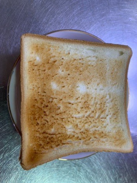 dễ sử dụng, đẹp mắt, tiện lợi Chất lượng tốt Bánh mì nướng giòn, giòn bên ngoài và mềm bên trong, nóng nhanh, rất ngon, giá rẻ