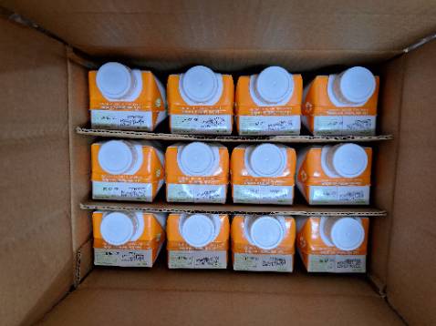 Nước dừa này uống rất ngon, ngọt nhẹ, thơm mùi tắc, ướp lạnh sẽ ngon hơn. Tiki đóng thùng vô cùng cẩn thận và sạch đẹp. Hạn sử dụng còn rất dài. 5 sao cho Tiki và cả công ty sản xuất.