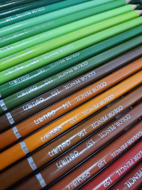 Màu siêu đẹp, siêu xịn, nói chug thì vs hãng deli thì sản phẩm nào cũng làm tôi rất ấn tượng, cảm ơn hãng đã tạo ra những sản phẩm xinh đẹp như thế này để giúp mọi người thỏa sức sáng tạo!!