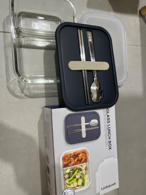 shop đóng hàng cẩn thận, hàng chất lượng; đơn vị  vận chuyển giao trễ 1 ngày so với thông báo trên đơn hàng