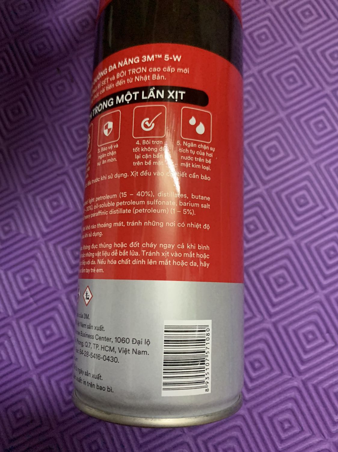Mình mới nhận chưa sử dụng nên chưa biết ra sao. Để dùng rồi lên cmt review tiếp nhé. Trên chai có quấn kèm cái vòi xịt nhỏ nữa. Bữa mua cái hiệu khác mà ko có. Nhưng thương hiệu 3M là cty nổi tiếng chắc sp cũng ok