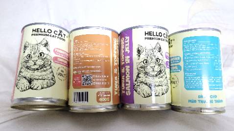 Mèo chịu ăn, có vẻ như là thích lắm, meo meo 🐱