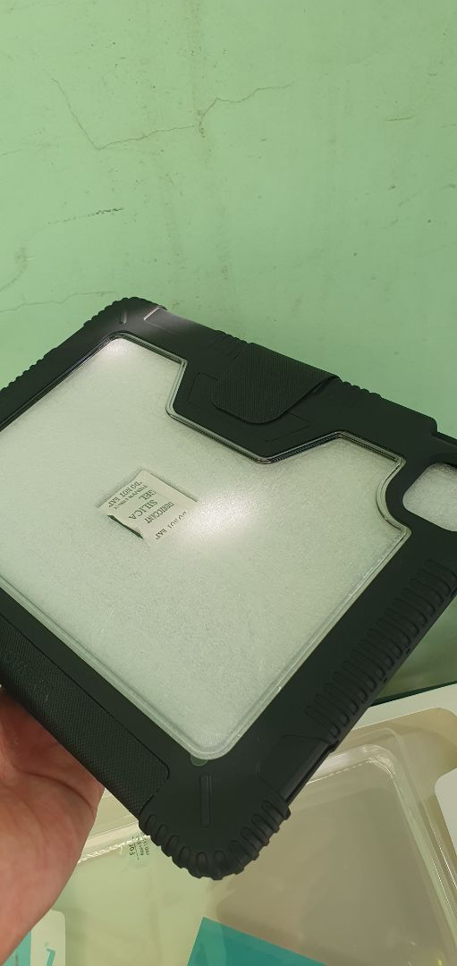 rất hài lòng, sản phẩm đóng gói sạch sẽ, để ipad 11pro 2020 vừa khít,  được khuyến mãi thêm miếng dán mạnh hình ipad