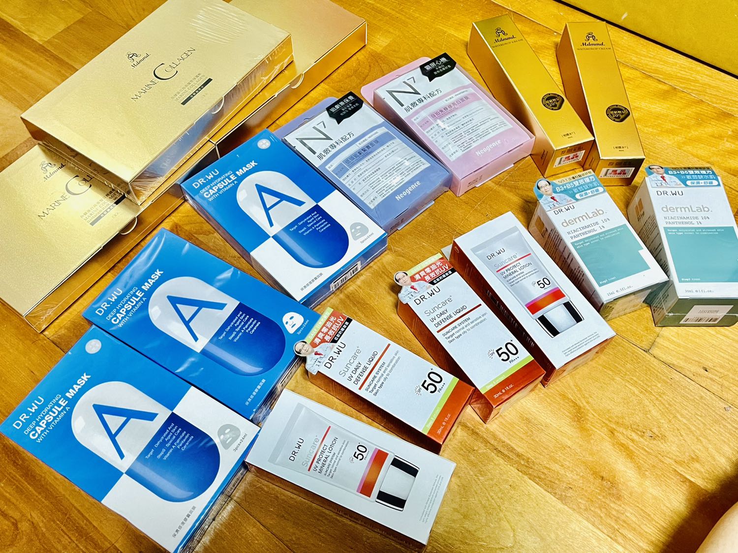 Hơi nhỏ so vs mình tưởng tượng, chất giấy cũng okie 
Nội dung thì bác nào học chuyên Trung sẽ thấy okie hơn =))) chứ sách có cả Trung Hán Việt luôn á 🤣