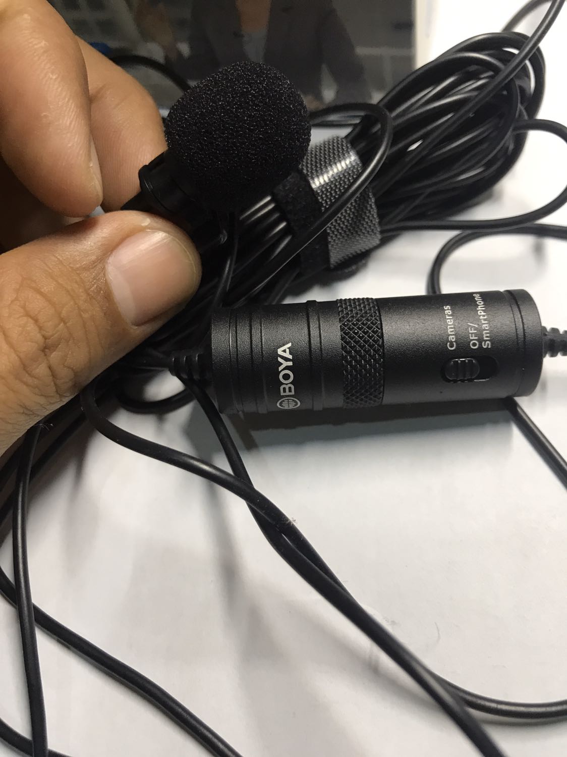 Nhìn thiết kế và hoàn thiện rất tốt. 
Chưa check hàng chính hãng hay không. 
Chưa ghi âm thử nên chưa biết vì mới nhận hàng.
Nói chung ok.