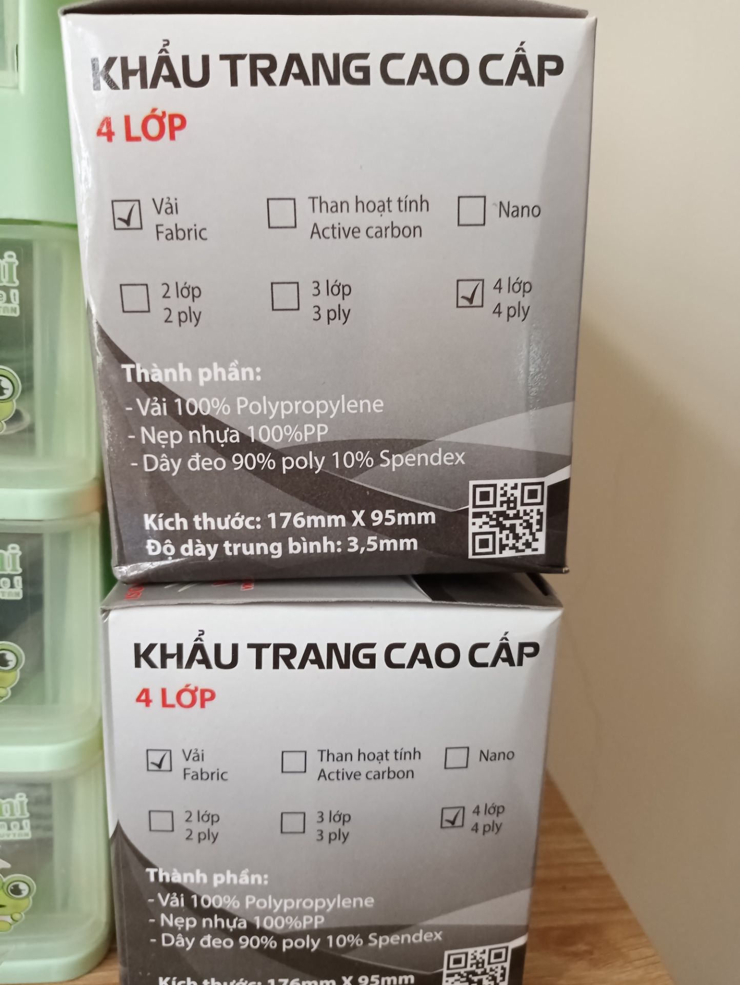 tiêu đề ghi khẩu trang than hoạt tính nhưng sp không phải than hoạt tính.