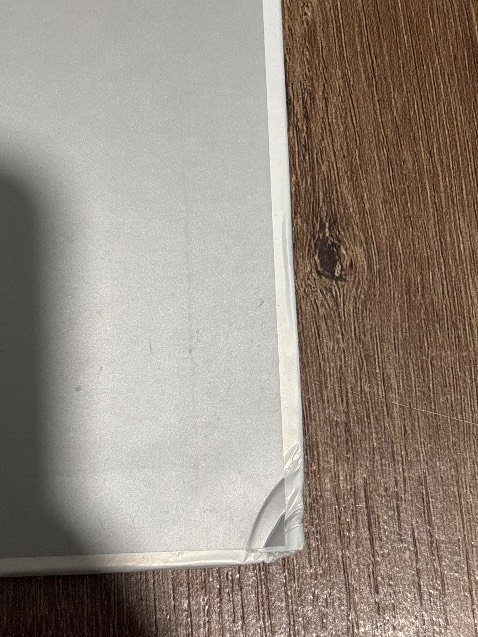 sách mới nhận về các góc đã bị cấn và móp, bọc nilong của sách thì bị rách 🥲🥲 trời ơi bod tiền ra mua sách mới mà nhận cuốn sách kbit hài lòng ở đâu luôn