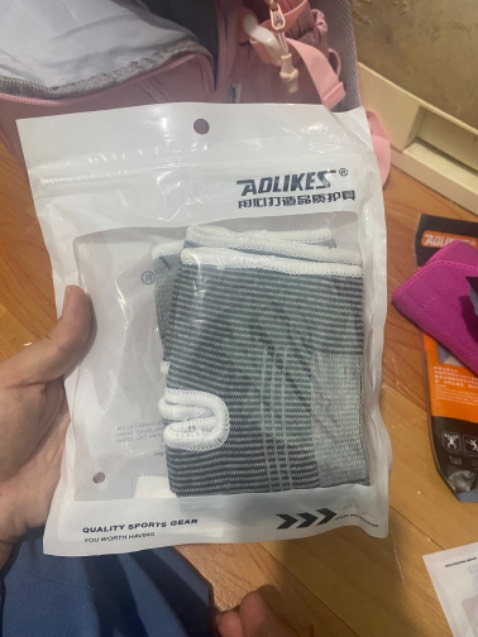 Shop rất uy tín, giao đúng và đủ các sản phẩm mình đặt, đủ cặp