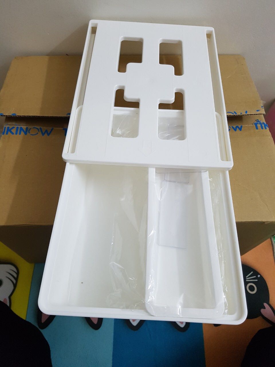 Shop giao hàng nhanh , đóng gói cẩn thận , dùng khá tiện lợi , miếng dính siêu chắc nên mua nhé mọi người