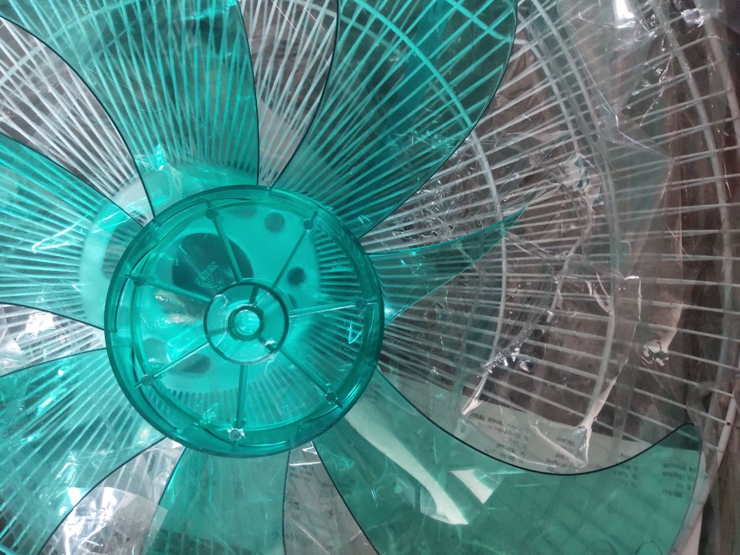 quạt gửi gay và thiếu cánh luôn .
ko fqi do vận chuyển mà do người gói ko kiểm tra quạt gửi gay và thiếu cánh luôn .
ko fqi do vận chuyển mà do người gói ko kiểm tra