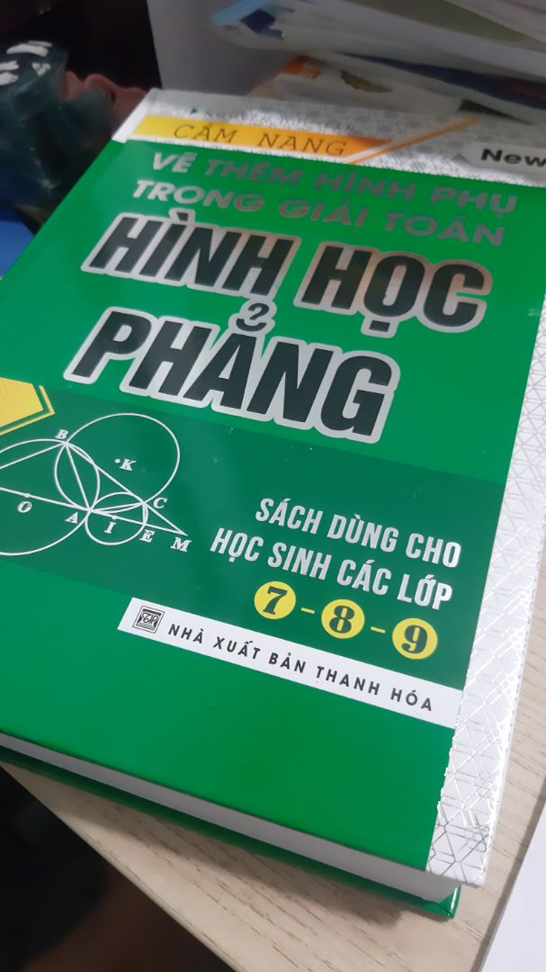 sách rất đẹp bìa cứng , giấy đẹp trình bày rõ ràng lại còn rẻ nữa
