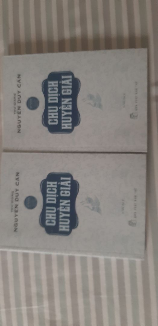 Tôi đặt nhầm mua 2 quyển chu dịch huyền giải. Nay tôi xin đổi 1 quyển lấy 1 trong 2 quyển có giá bán thấp hơn là phật học tinh hoa hoặc toàn chân thuyết luận.