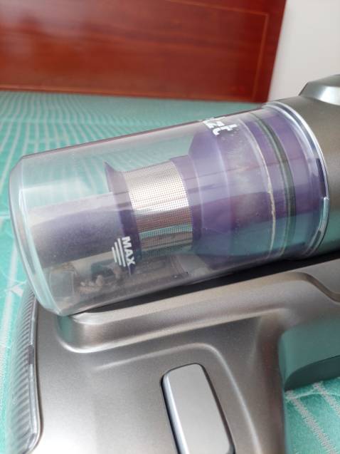 lực hút mạnh, dây dài kéo đi thoải mái khắp phòng. ai mua thì chat vs bên hotline cung cấp thông tin để họ lưu bảo hành. Mn có thể xem review chi tiết con máy này tại kênh youtube của mình: Duong KN Vlogs
Link video: https://youtu.be/oNKq-BYcrNI