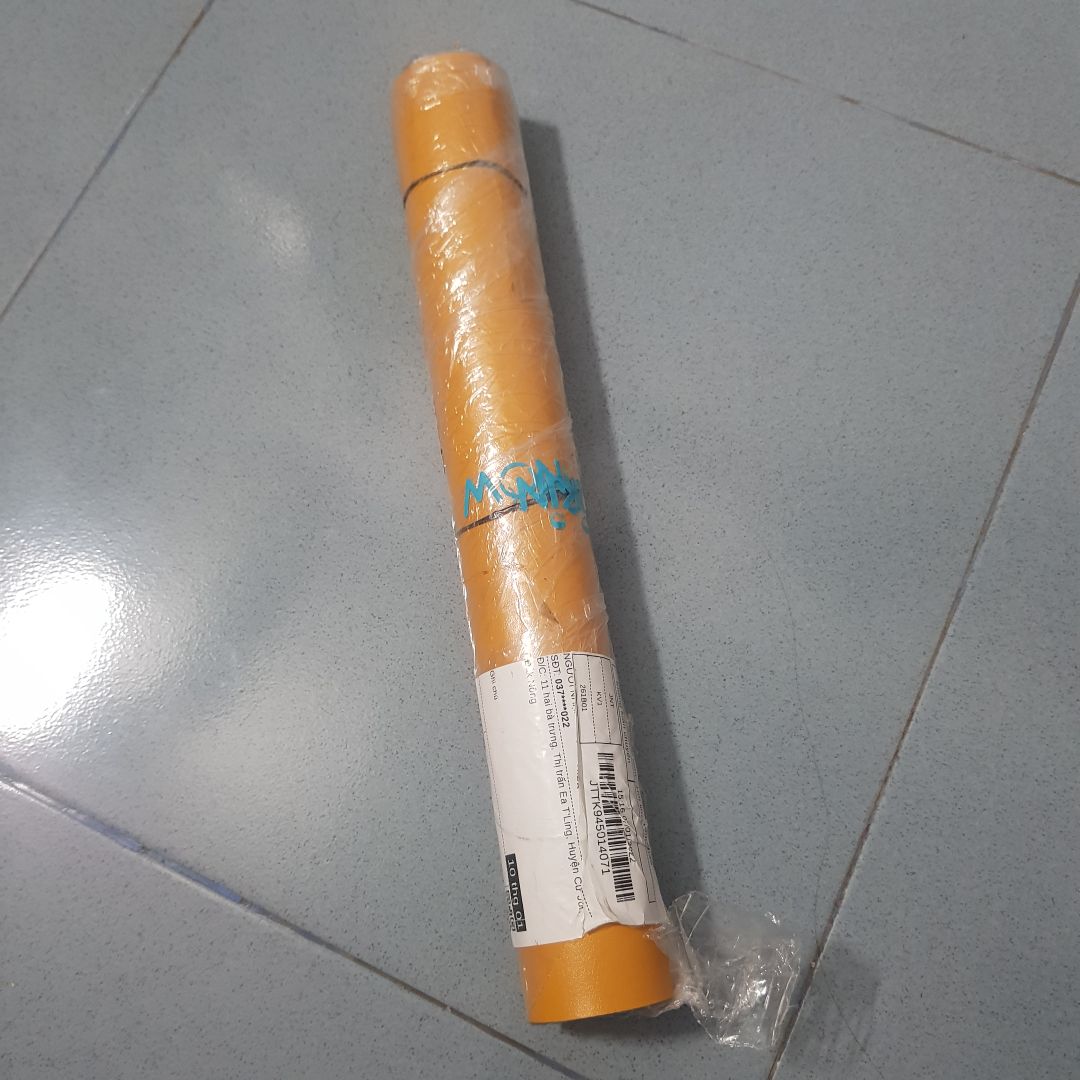 rất dầy dặn và đẹp. trải lên bàn nhìn rất sang và gọn gàng. mới ngày đầu cảm nhận sp rất tốt