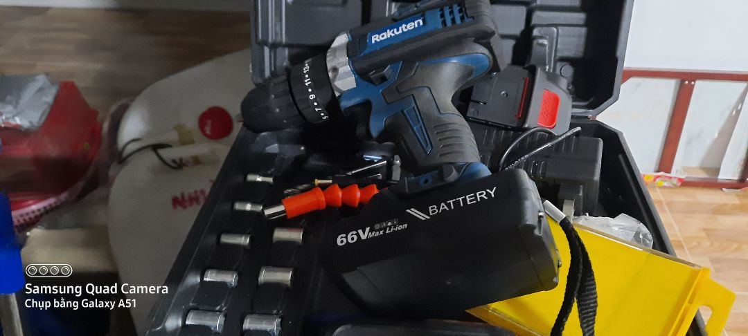 Hàng mới giao hư 2 cục pin và cháy máy. *** gạt quá đi. Tiki ko uy tín ko bao giờ mua nữa. Hàng mới giao hư 2 cục pin và cháy máy. *** gạt quá đi. Tiki ko uy tín ko bao giờ mua nữa.