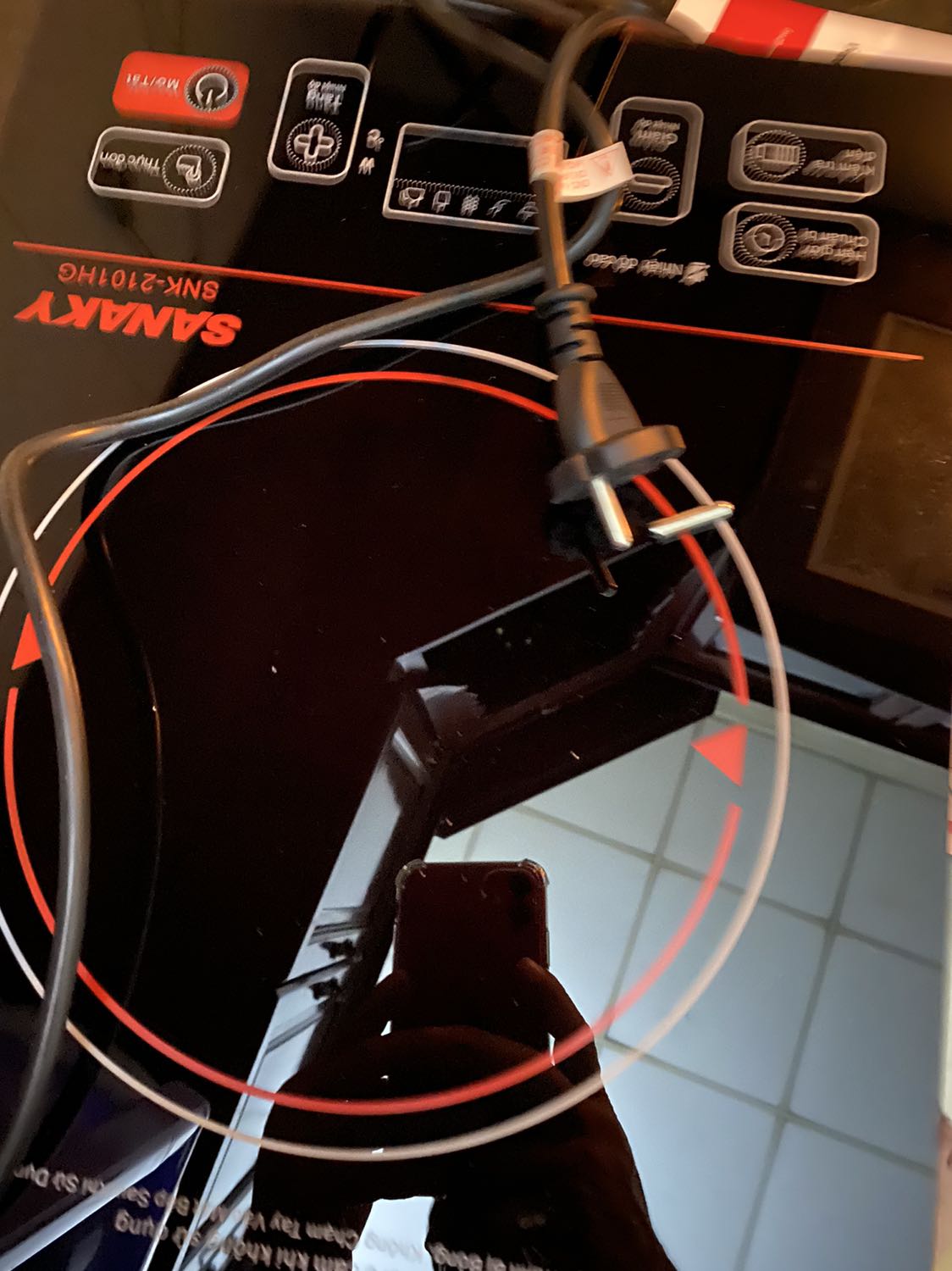 Bếp nhận về mà bị gãy phích cắm k thử được, đề nghị tiki đổi sản phẩm khác ! Thanks