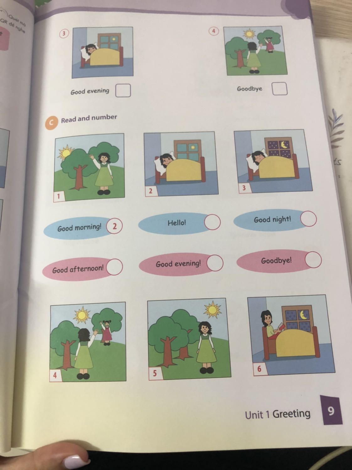 Sách có nội dung và bài học rất hay, có ảnh minh hoạ phong phú. Kèm mã QR ở mỗi bài học giúp các con tăng khả năng nghe, nói. Đi kèm sách là sticker khích lệ các con. Rẻ hơn trang bìa kha khá, bù qua tiền ship chắc là vừa đủ ? điểm trừ là ship đến hơi bị nhăn nheo sách 1 tẹo ? Sách có nội dung và bài học rất hay, có ảnh minh hoạ phong phú. Kèm mã QR ở mỗi bài học giúp các con tăng khả năng nghe, nói. Đi kèm sách là sticker khích lệ các con. Rẻ hơn trang bìa kha khá, bù qua tiền ship chắc là vừa đủ ? điểm trừ là ship đến hơi bị nhăn nheo sách 1 tẹo ?