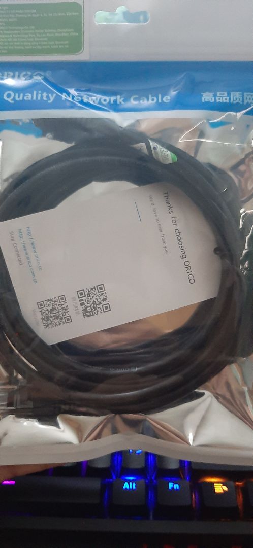 Dây chính hãng, tốt, chắc chắn, dày, rắn chắc. Nhưng tốc độ cũng như ổn định thì y chang dây mặc định của viettel tặng (1m) sau khi đo nhiều lần. Khá là tiếc tiền vì tưởng ngon hơn :v mình mua 2m nhưng h cũng quấn bớt lại chứ k dùng hết :v