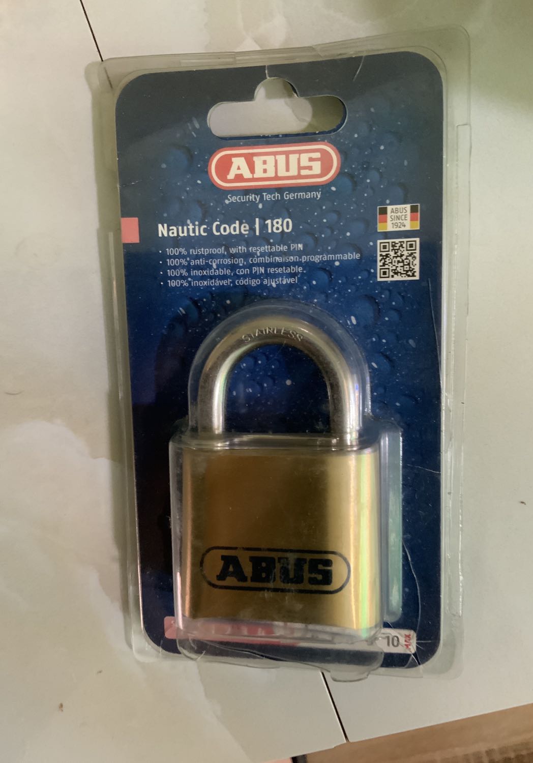 Mua hai ổ khóa nhưng mới sử dụng có một ổ thôi nói chung là nó rất là bé và nhỏ phần Khoa cũng ngắn nữa chả biết có an toàn không