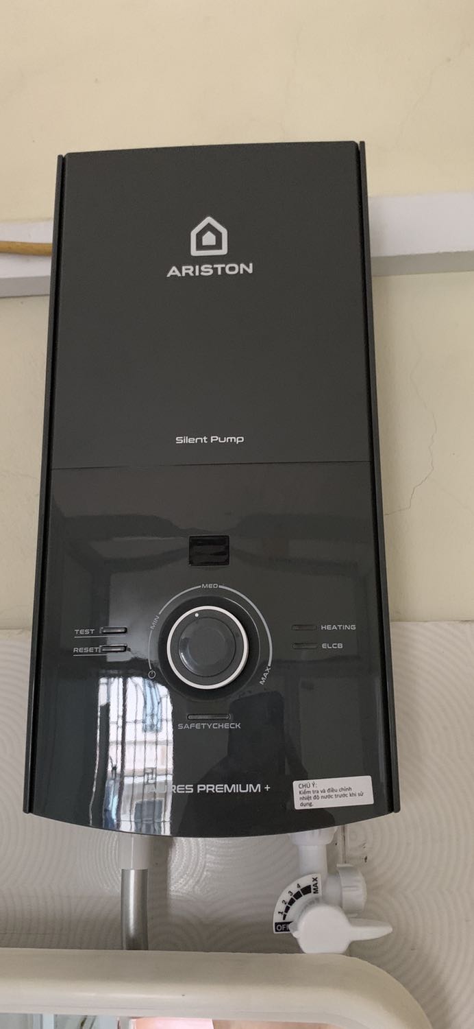 Nước đủ ấm chứ k nóng như bình nóng lạnh gián tiếp, dùng tốt nếu ít người dùng và cơ động