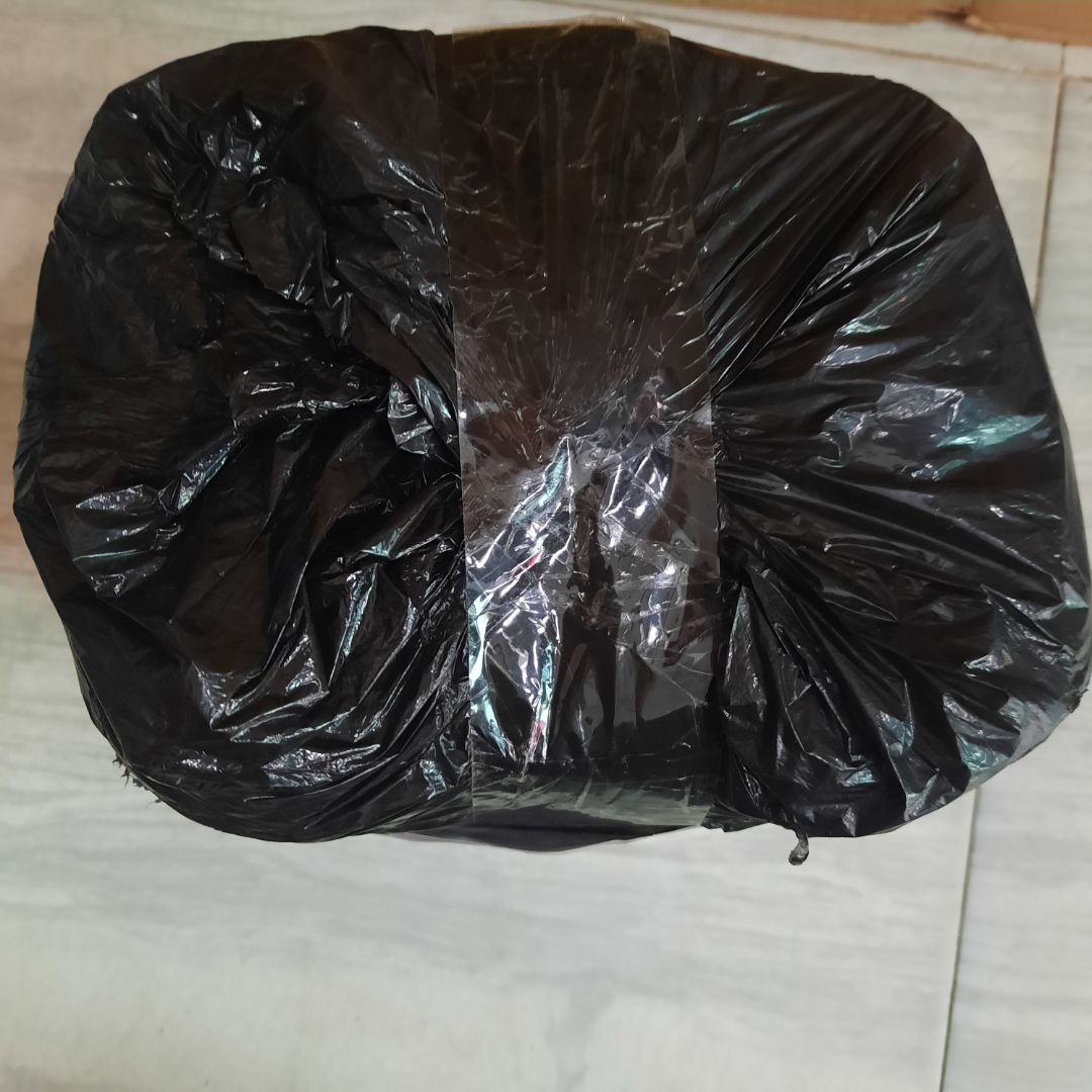 giao thiếu số lượng. để combo 6 cuộn dat x3 thành 18 cuộn mà giao co 9 cuộn hà. làm ăn kì cục quá giao thiếu số lượng. để combo 6 cuộn dat x3 thành 18 cuộn mà giao co 9 cuộn hà. làm ăn kì cục quá