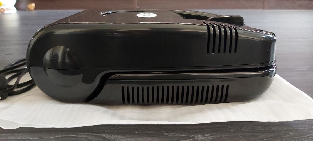 Sản phẩm chất lượng phù hợp với giá tiền. Thiết kế gọn nhẹ, mình mới dùng 1 lần nên chưa nhận xét được nhiều. Quạt gió kêu êm, phả hơi nóng vừa phải... mình tiếp tục trải nghiệm 😋.
Shop bọc hàng cẩn thận, tuy nhiên giao hàng ko đúng mẫu giới thiệu trên gian hàng.
Mình đặt hàng qua Tiki rất nhanh và tiện lợi, thêm nữa mình nhận được nhiều ưu đãi từ Tiki nên mình chỉ phải thanh toán 68k cho món hàng này. Like & Thanks!