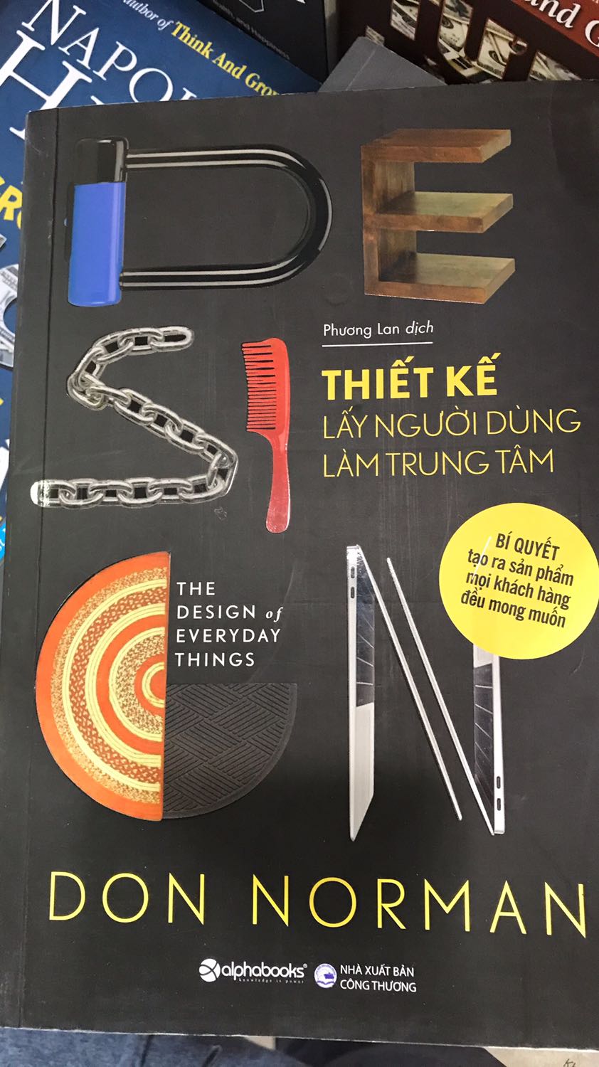 Sách hay, bìa đẹp, nội dung lôi cuốn. Tuy nhiên phiên bản in năm 2021 ko có chi tiết phủ UV trên bìa sách như các bản phát hành trước đó!