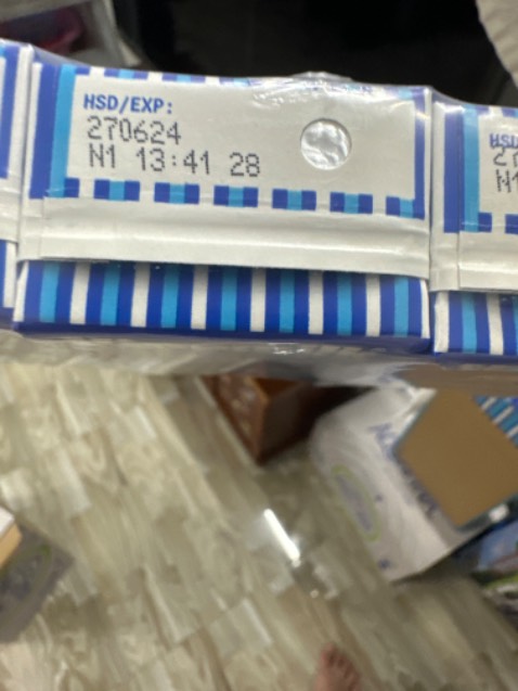 Mua tháng 5 mà giao sữa t6 hết hạn sử dụng t6. Tiki trading mà còn như vậy! Quá tệ!!!