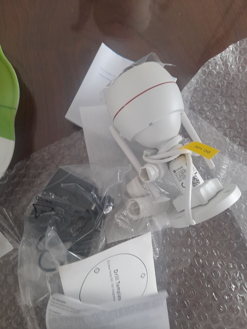 trên ghi tặng kèm theo thẻ nhớ mà giao thì ko có ko thành thật rùi