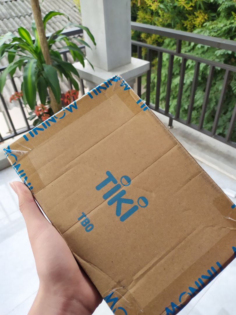 Đặt tối hôm trước sáng hôm sau có luôn , Perfect , sách chính hãng giá rẻ . Perfect , mua nhiều lần rồi và cũng vô cùng đánh giá cao cả về dịch vụ và chất lượng ạ