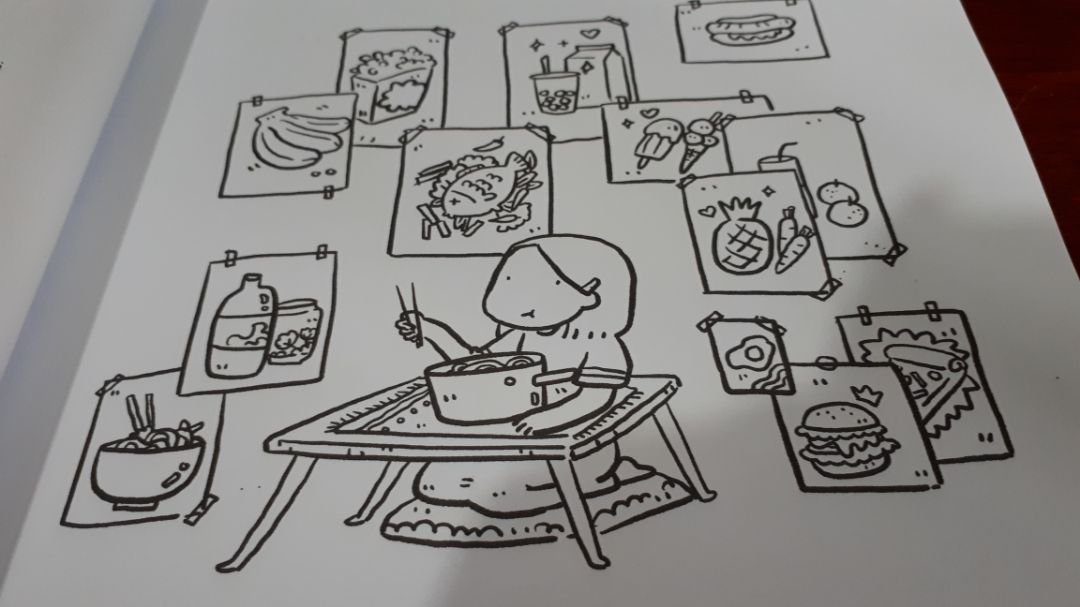 may mắn là sách mình nhận đc rất đẹp.So với giá 138k ghi trên bìa sách thì 96k wa lời r. sách có 116 trang, giấy có vẻ mỏng hơn cuốn tô bình yên 1 tẹo. ko biết tô màu nước có gặp trở ngại j ko. cuốn tô bình yên mình có tô wa màu nc r sẽ rộp giấy nếu dùng màu nước( nc nhiều ). cuốn mới thì nhìn hình vẽ rất ưng luôn cute dễ chịu sao á. đầu tư hẵn bộ 36 màu khô deli luôn :) . giết t.gian khi thất nghiệp vì dịch vậy ^^.Ai iu sách thì nên mua nhé cưng lắm