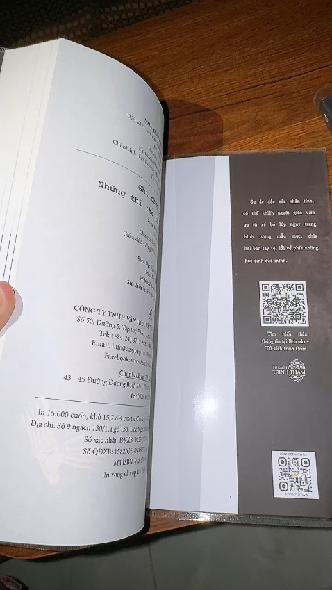 Ngoài Tần Minh thì sách của Lưu Bát Bách và Liêu Tiểu Đao đều hấp dẫn. Font chữ và size chữ dễ dọc. Nội dung lôi cuốn. Sách đọc vì yêu thích và muốn hiểu thêm về pháp y chứ không chuyên sâu quá nhiều về học thuật.