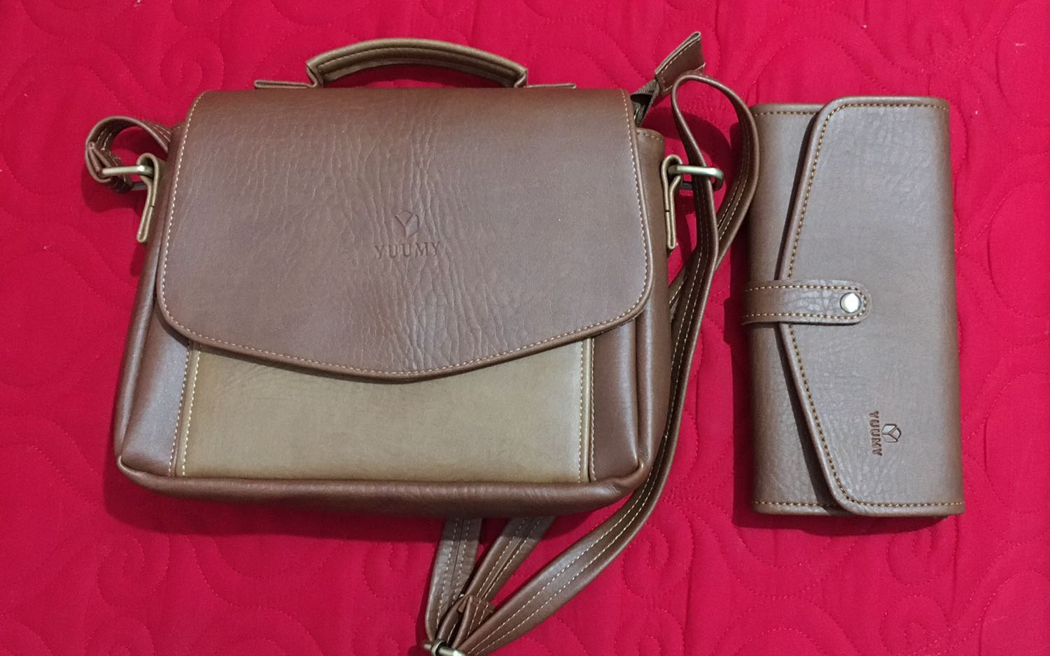 Hàng nhận được đúng như hình ảnh.chỉ là tiki dạo này giao hàng hơi lâu.order 1 tuần mới đến nơi.
Sản phẩm đẹp còn bền hay không thì để vợ mình dùng rồi đánh giá.
Cảm ơn shop Hàng nhận được đúng như hình ảnh.chỉ là tiki dạo này giao hàng hơi lâu.order 1 tuần mới đến nơi.
Sản phẩm đẹp còn bền hay không thì để vợ mình dùng rồi đánh giá.
Cảm ơn shop