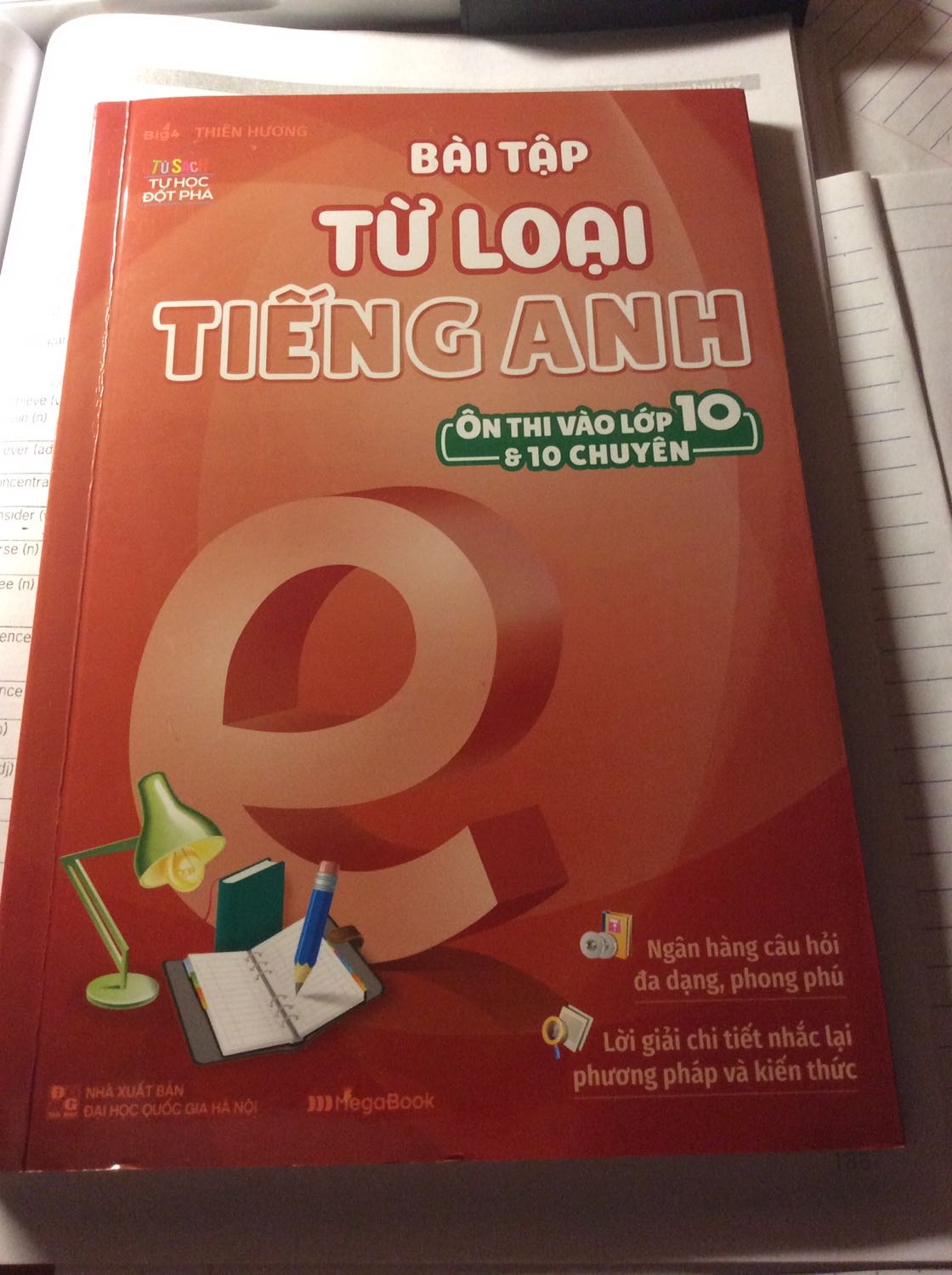 Sách hay, phần đáp án có giải thích đầy đủ, không có gì để chê nma sách hơi mỏng:”)