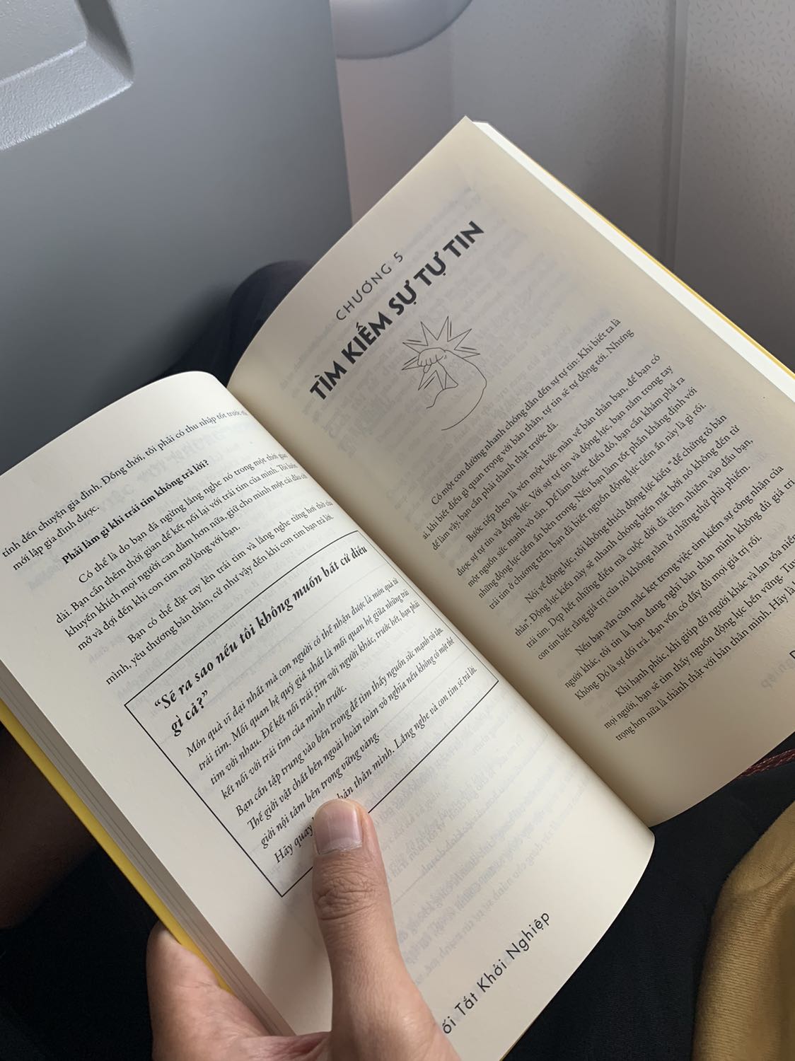 Lời đâu tiên chúc anh luôn giữ sức khoẻ dồi dào để tiếp tục những cuốn sách, dự án hay và bổ ích cho công đồng.  
Mặc dù đã đọc khởi nghiệp du kích, đừng để mất bò,...nhưng cuốn sách lần này vẫn làm e rất háo hức với thiết kế cuốn sách rất tỉ mỉ, chỉn chu gây ấn tượng ban đầu cho người đọc.  Nội dung của cuốn sách được thiết kế rất dễ hiểu giúp người đọc định hướng cách đọc sao cho hiểu quả cùng với lối hành văn ngắn gọn, súc tích, dí dỏm làm cho người đọc không bị nhàm chán.
Thông qua cuốn sách đã đưa ra những bài học tuy đơn giản nhưng rất sâu sắc, giúp e định hình và tư duy hơn về con đường khởi nghiệp, tuy có rất nhiều chông gai nhưng nếu chúng ta biết tìm ra những lối đi, lộ trình đúng đắn sẽ giúp chúng ta giảm thiểu những rủi ro, vết xe đổ từ đó bước những bước đi vững chắc hơn trên con đường khởi nghiệp
Lời cuối xin cảm ơn anh và các cộng sự đã đóng góp thật nhiều những giá trị bổ ích cho cộng đồng. Chúc anh và các cộng sự ngày càng thành công hơn nữa.