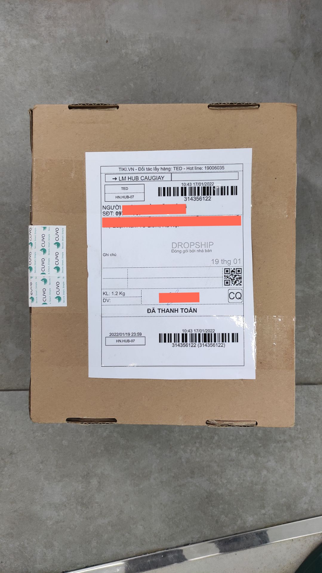 Đúng loại mình cần tìm để thay thế mấy con Camera tàu. Made in VN, lại còn sever Amazon nữa thì quá yên tâm về bảo mật dữ liệu, không sợ lộ clip :))
Cam CUVO có độ hoàn thiện rất tốt, cầm nặng thật. Chất lượng hình ảnh ở mức khá nhưng được cái góc nhìn siêu rộng, cảm biến phát hiện người rất nhạy và được cái không phải bật đèn ngoài sân nữa vì đèn LED siêu sáng.