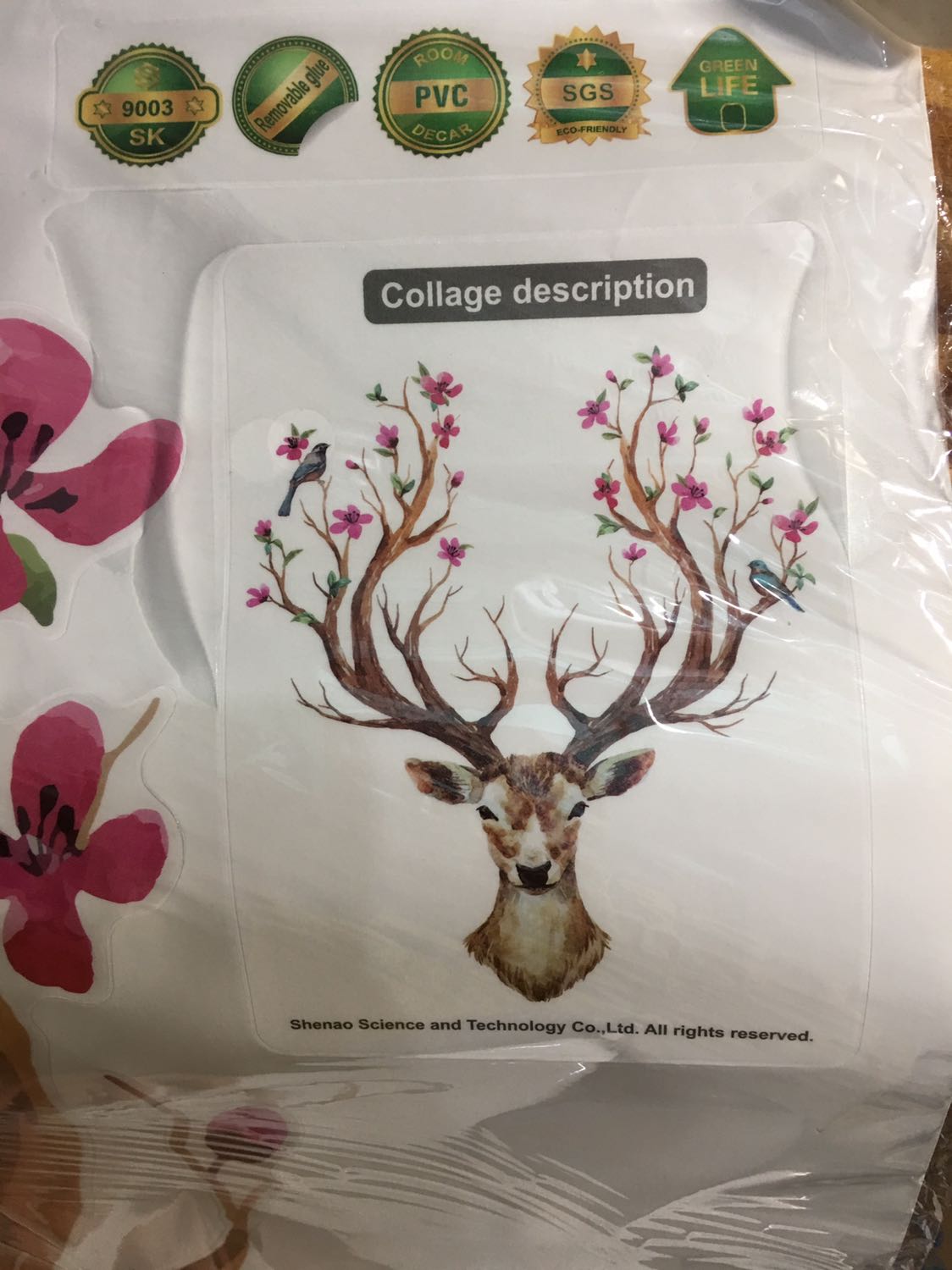 Vừa mới nhận đc hàng nên tk vẫn đang trong trạng thái giao hàng, nhưng vì hơi vội mà sợ quên nên *** luôn :v chưa thấy bạn nào *** về em decal này nên liều ord luôn :) nhưng ahihi :) decal đc cuộn lại á, nên ko lo bị ls cả. Vs cả mình chưa dán thử nhưng nhìn qua thấy hơi mỏng, ko biết dễ bóc ko. Đây ms chỉ là đánh giá lúc mở hộp thôi :v chưa bóc “seal” :) Cho những ai đang phân vân thì cứ quất thôi :v với giá này thì hợp lí cho em decal soang chảnh + cute này rồi