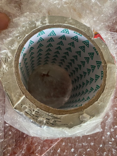 Độ bám dính kém , dán sẽ sớm bong - Các ACE mua sau cân nhắc .