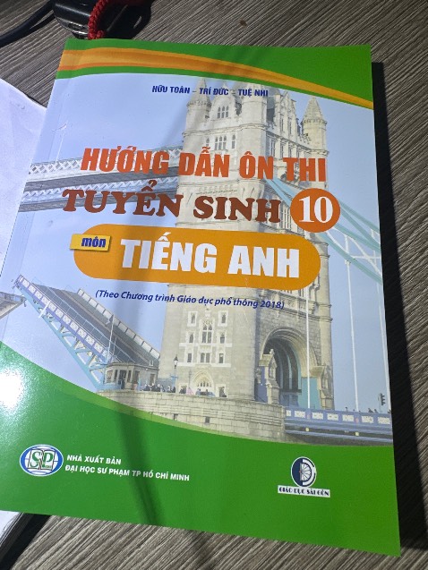 đề có thêm phần dictionary nhưng k có key tự làm tự chấm