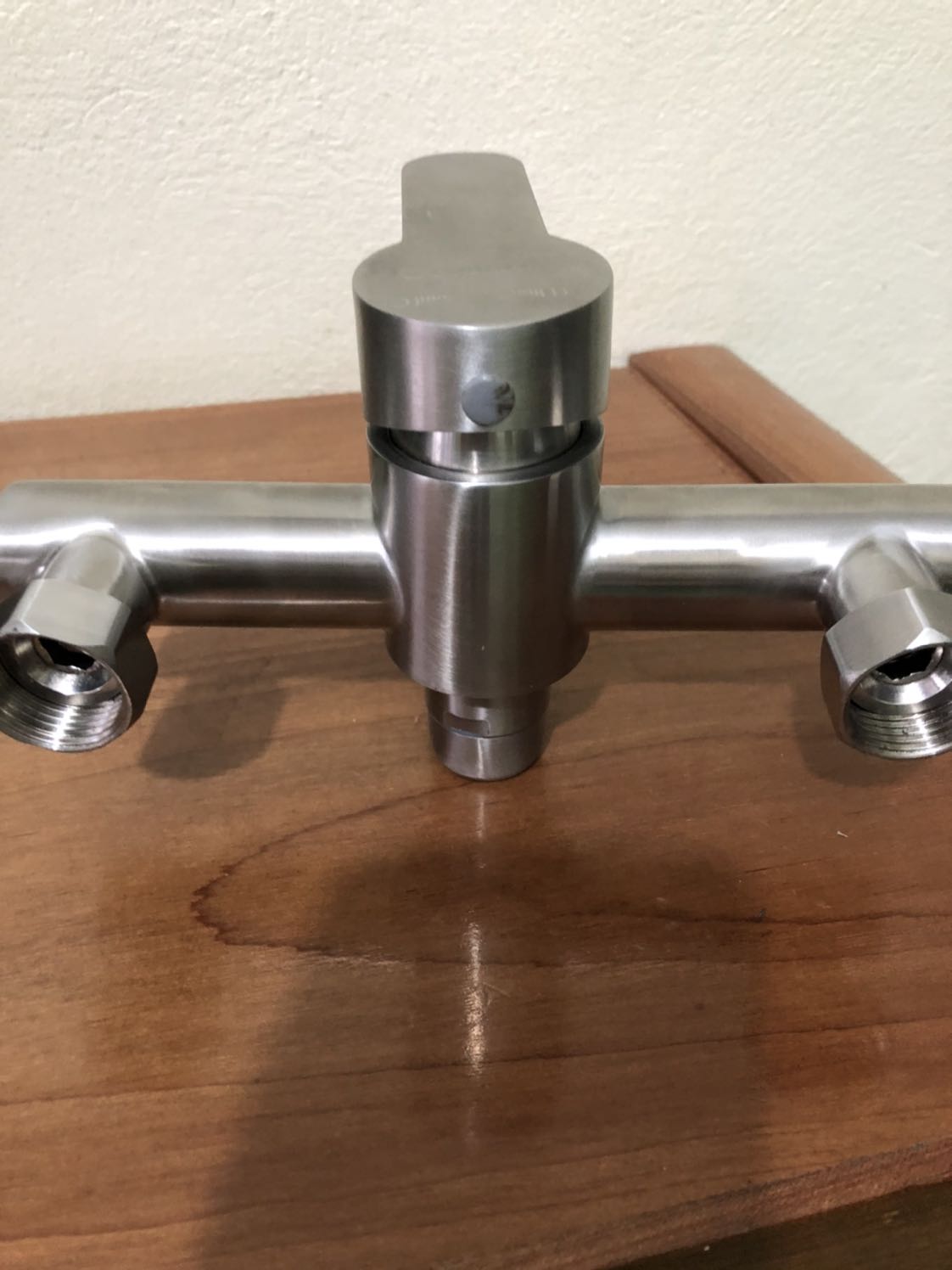 Tôi rất hài lòng về sản phẩm của Tiki sản phẩm đóng gói rất chắc chắn giao hàng nhanh chóng sớm hơn thời gian nhận hàng, nhưng mỗi tội hàng bị lỗi tôi muốn Tiki đổi hàng cho tôi càng sớm càng tốt xin cảm ơn!