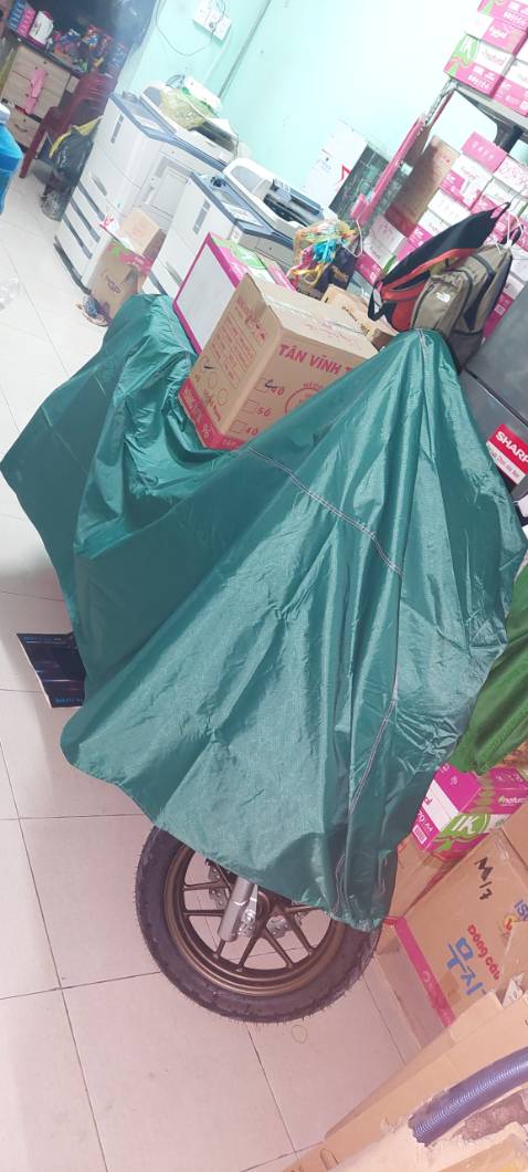 Xe đang trùm là ADV 160, Chất lượng sản phẩm ok, số tiền mua xứng đáng, còn được tặng bọc chân chống cao su nữa. Cảm ơn shop nhiều