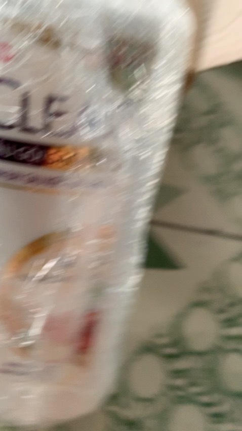 Shop giao hàng rất nhanh. Mới đặt tối qua sáng nay có hàng. Sp để mình xài thử sẽ quay lại đánh giá chất lượng nhé.