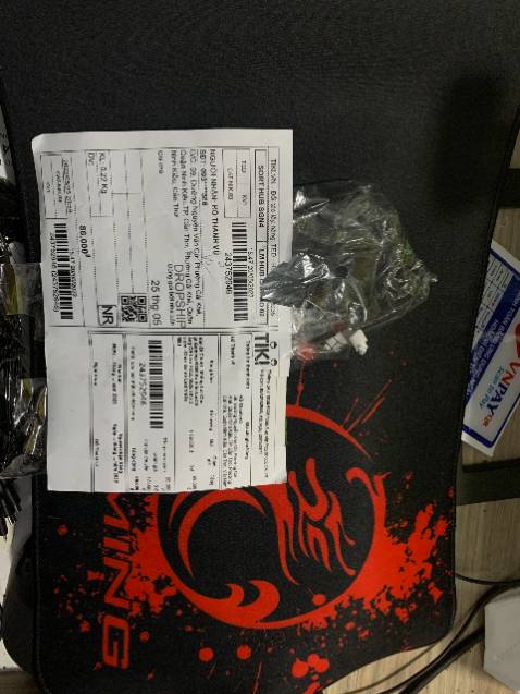 Sản phẩm mình đặt mua: " Bàn Di Chuột , Miếng Lót Chuột Gaming RGB Bo Viền Led Sáng Cỡ Lớn FULL SIZE 80 x 30 cm - Chơi Game Led Nhiều Màu" 
Shop giao hàng không đúng theo yêu cầu ( Không có đèn Led)  Đính kèm hình ảnh.
Shop hỗ trợ xử lý giúp.