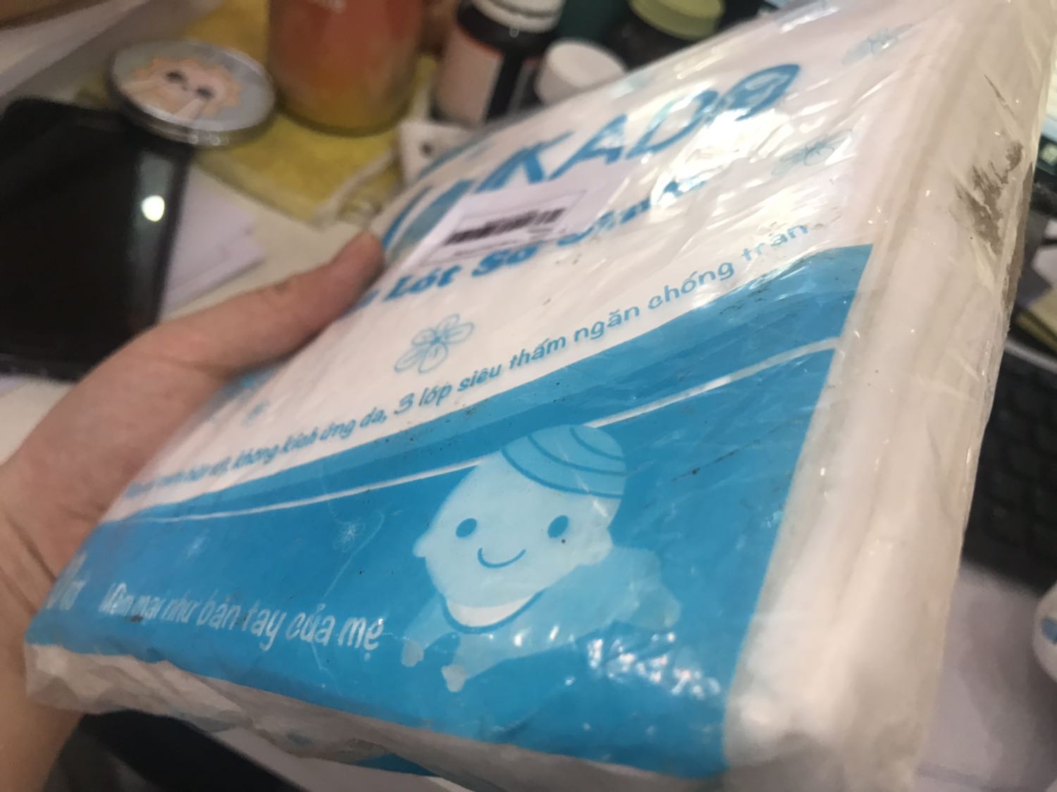 Chưa sử dụng nhưng nhìn bao bì k thích gì cả, chắc lưu kho lâu lắm r
Được cái giao hàng nhanh, shipper thân thiện bù lại