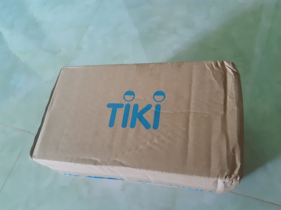 Gói hàng chưa cẩn thận, thùng hàng bị móp Gói hàng chưa cẩn thận, thùng hàng bị móp