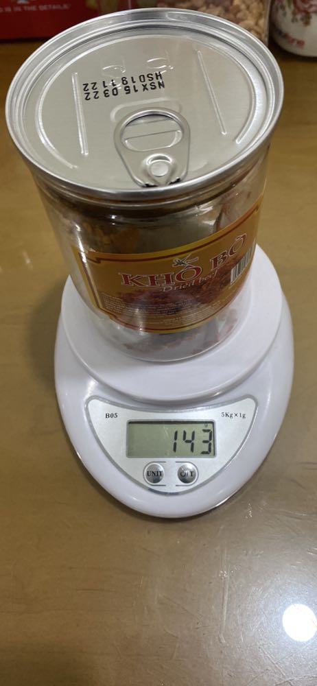 Shop cân luôn cả võ ***, tương ớt và gói hút ẩm mà vãn còn thiếu