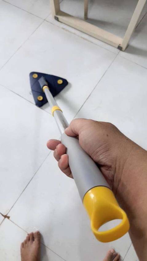 Sản phẩm rất tốt tiện lợi giá cả lại hợp lý nữa chổi lau rất dễ dàng ở những chỗ cao mọi người nên mua uy tín