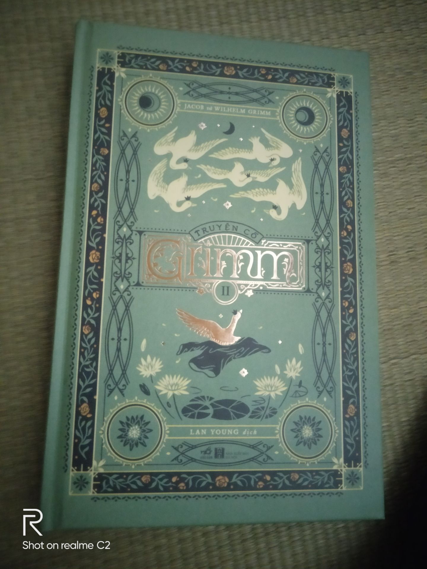 Sách siêu đẹp luôn, dày dặn , bìa cứng cáp, giấy đẹp, mực in rõ ràng