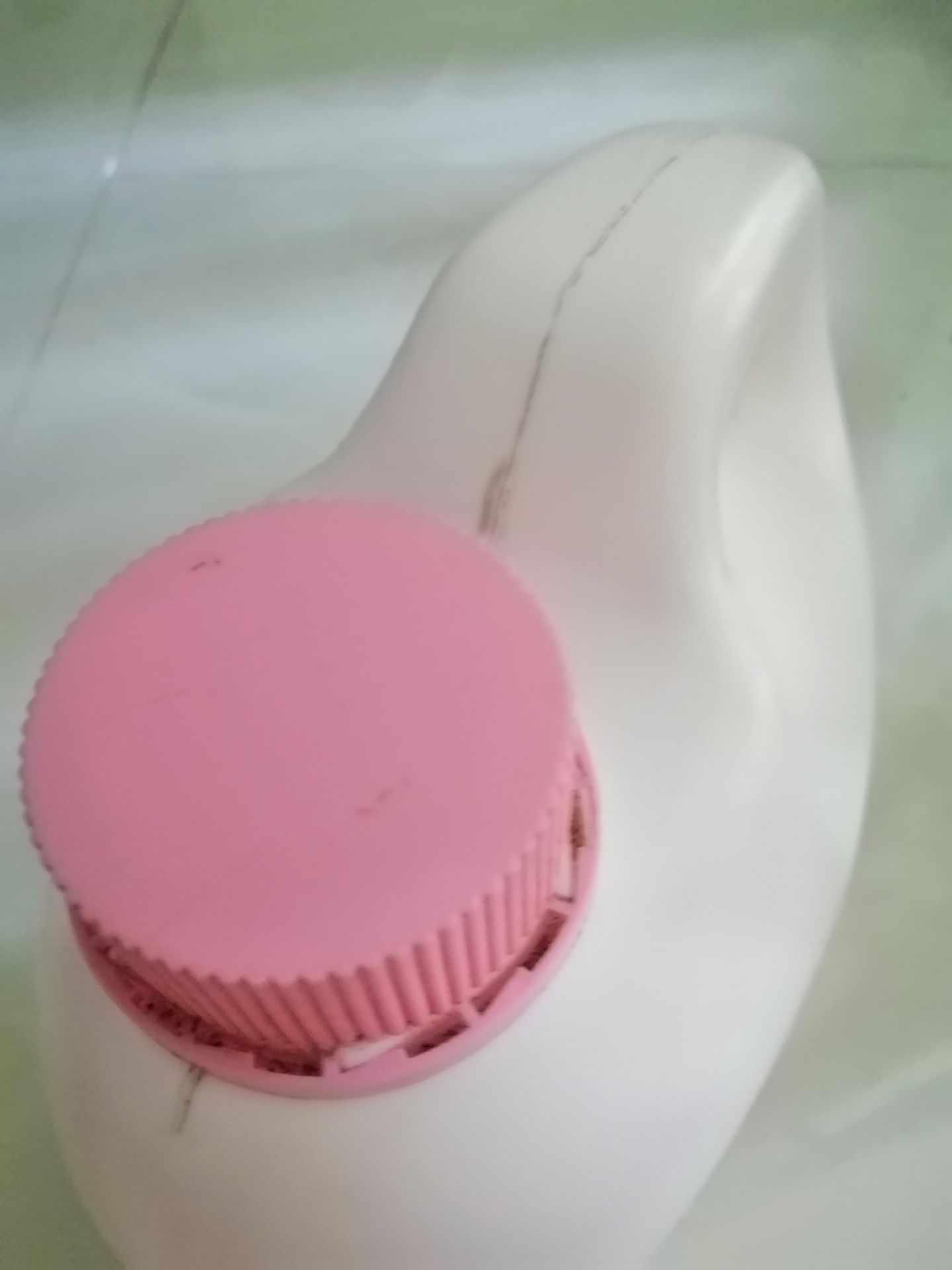 Rất không hài lòng. Vì bao bì quá cũ và dơ. Rất không hài lòng. Vì bao bì quá cũ và dơ.